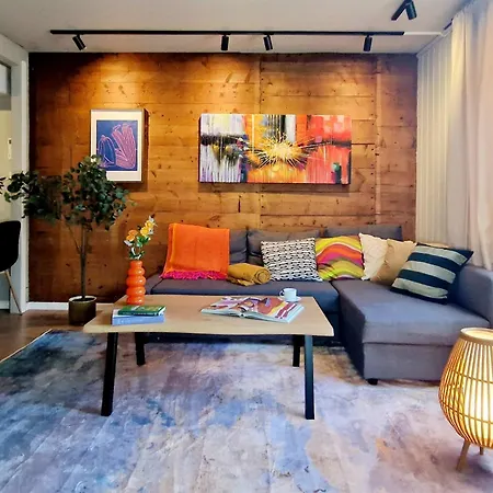 Historic Townhouse - 2 Baths 3 Floors 100 Percent Charm Берген