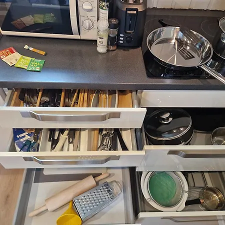 Historic Townhouse - 2 Baths 3 Floors 100 Percent Charm