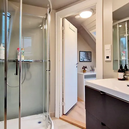 Historic Townhouse - 2 Baths 3 Floors 100 Percent Charm Feriehus *