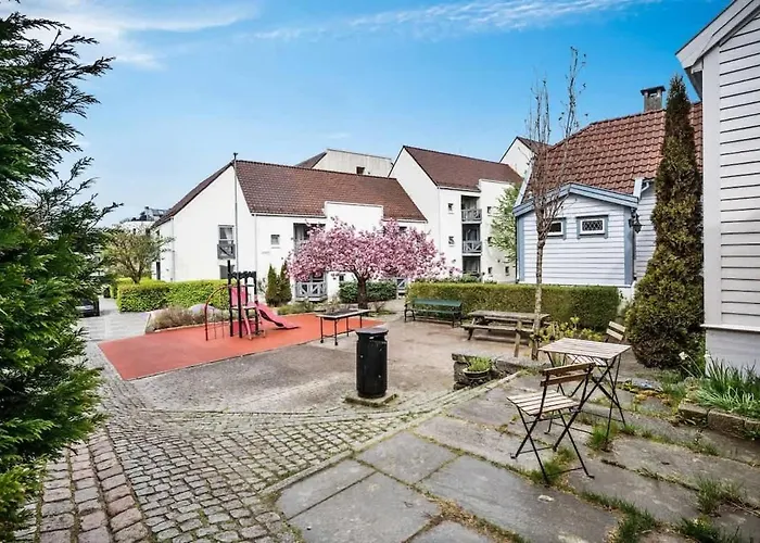 Vakantiehuis Historic Townhouse - 2 Baths 3 Floors 100 Percent Charm