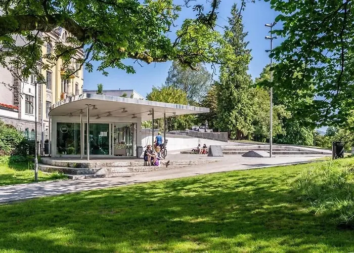 Ferienhaus Historic Townhouse - 2 Baths 3 Floors 100 Percent Charm Bergen